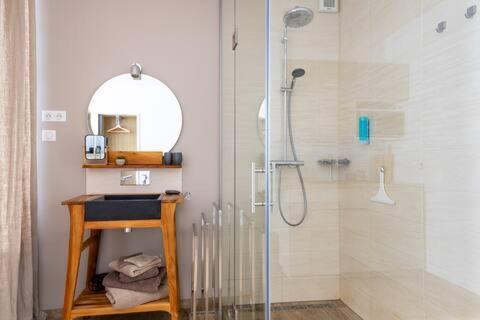 图尔昆Studio Chic Avec Salon Et Terrasse Privee公寓 外观 照片